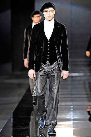 Giorgio Armani / - 2010-2011
